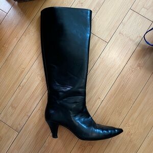 Low heel high boot (extremely lightweight)